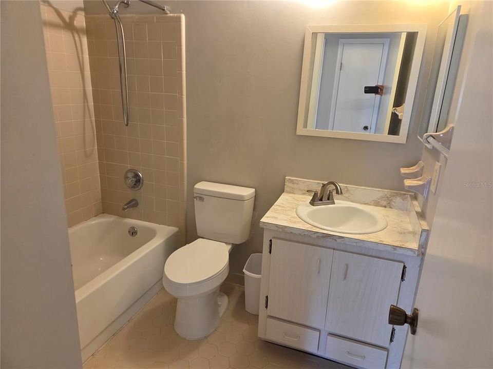 For Sale: $349,900 (3 beds, 2 baths, 2068 Square Feet)