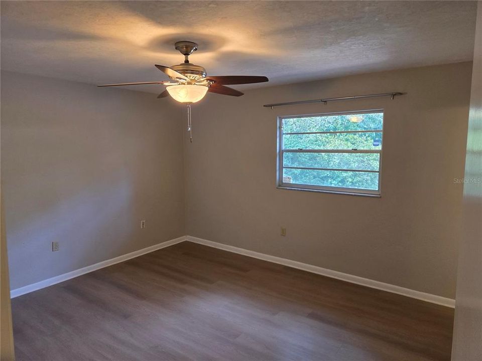 For Sale: $349,900 (3 beds, 2 baths, 2068 Square Feet)