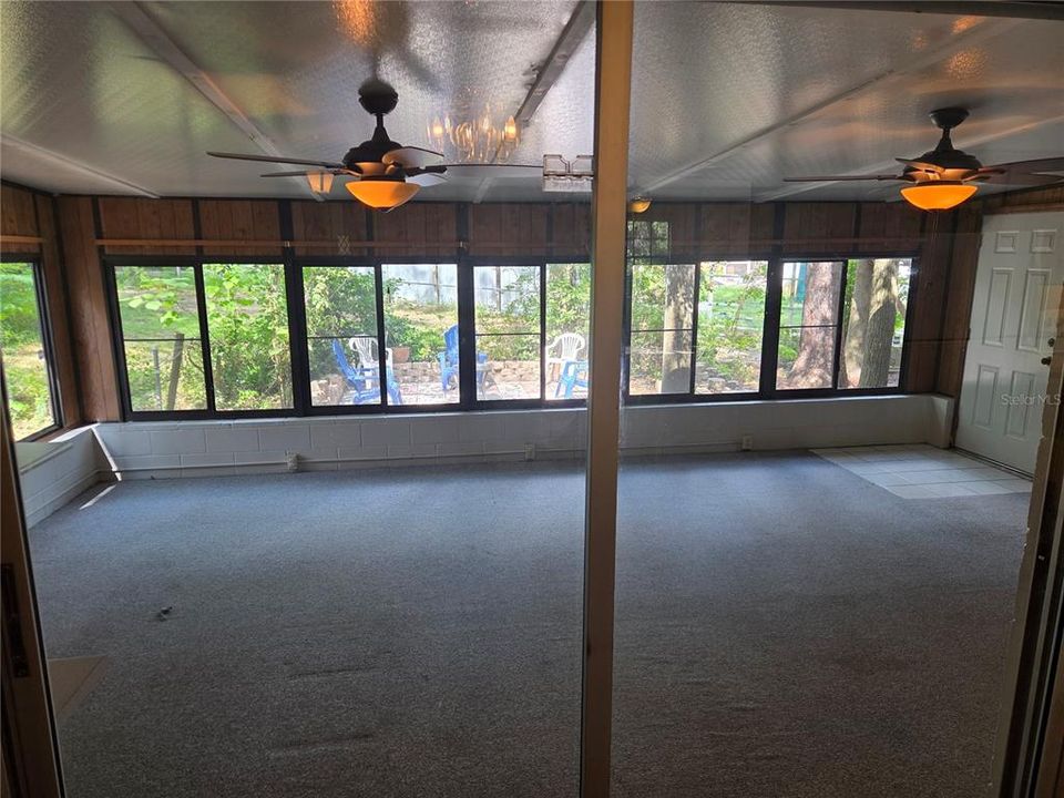 For Sale: $349,900 (3 beds, 2 baths, 2068 Square Feet)