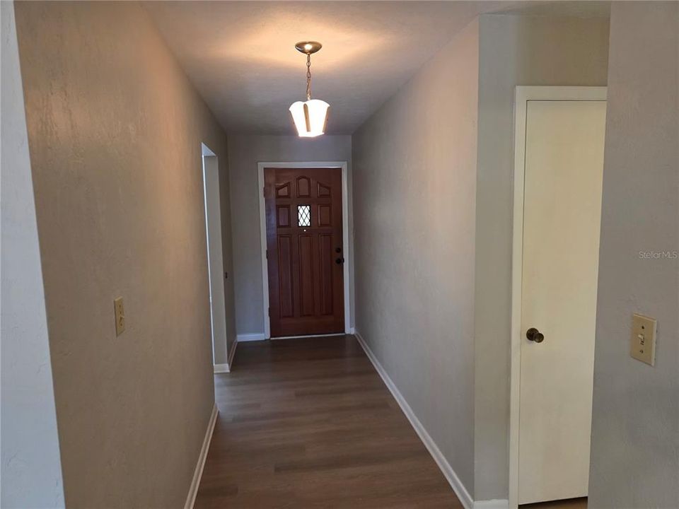 For Sale: $349,900 (3 beds, 2 baths, 2068 Square Feet)