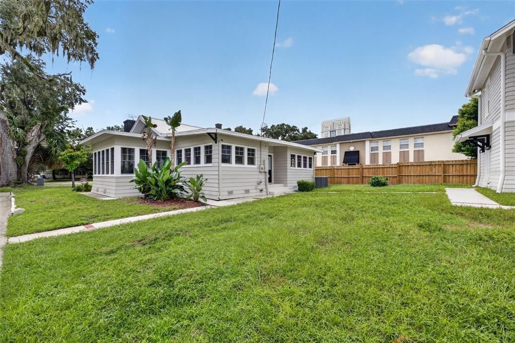 For Sale: $1,175,000 (3 beds, 2 baths, 2080 Square Feet)