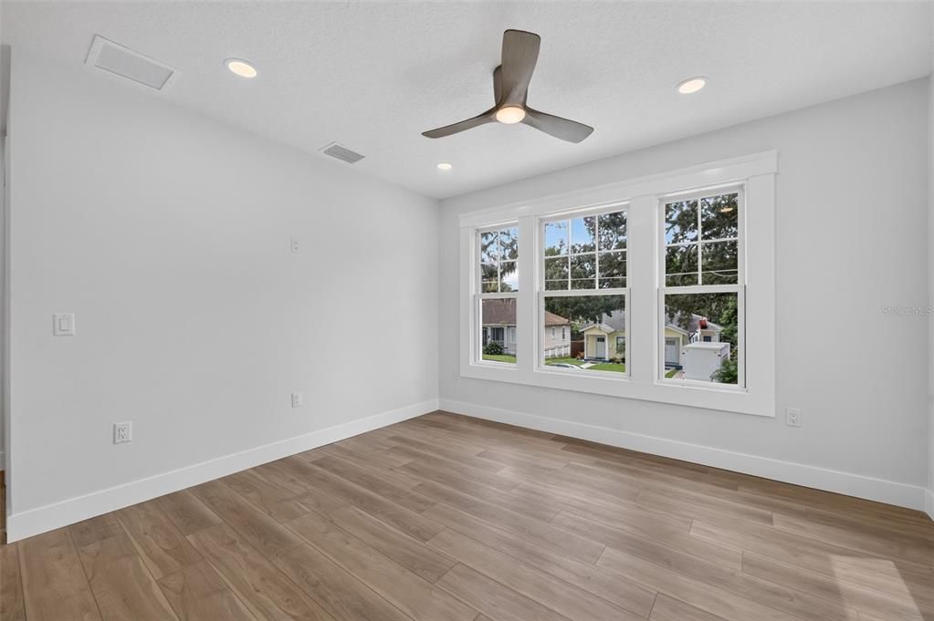For Sale: $1,175,000 (3 beds, 2 baths, 2080 Square Feet)
