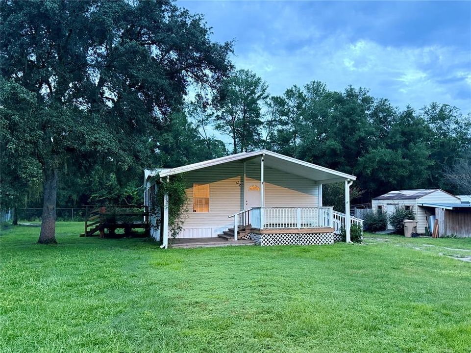 For Sale: $200,000 (3 beds, 2 baths, 1188 Square Feet)