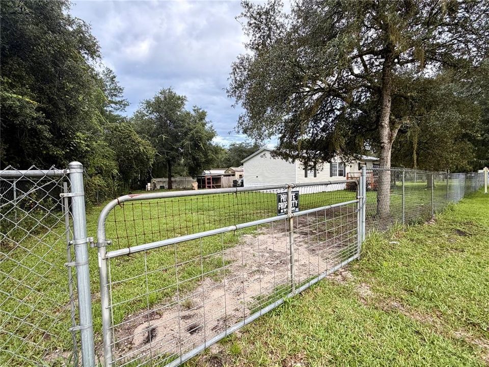 For Sale: $200,000 (3 beds, 2 baths, 1188 Square Feet)
