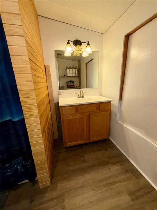 For Sale: $200,000 (3 beds, 2 baths, 1188 Square Feet)
