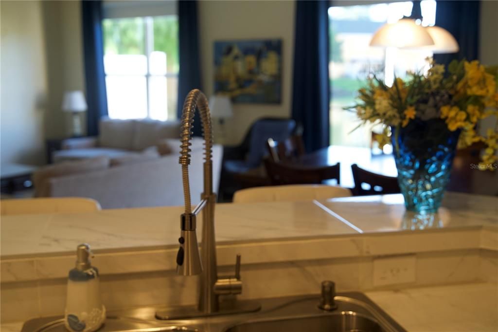 For Rent: $2,100 (3 beds, 2 baths, 1832 Square Feet)