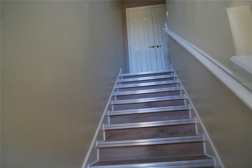 For Rent: $2,100 (3 beds, 2 baths, 1832 Square Feet)
