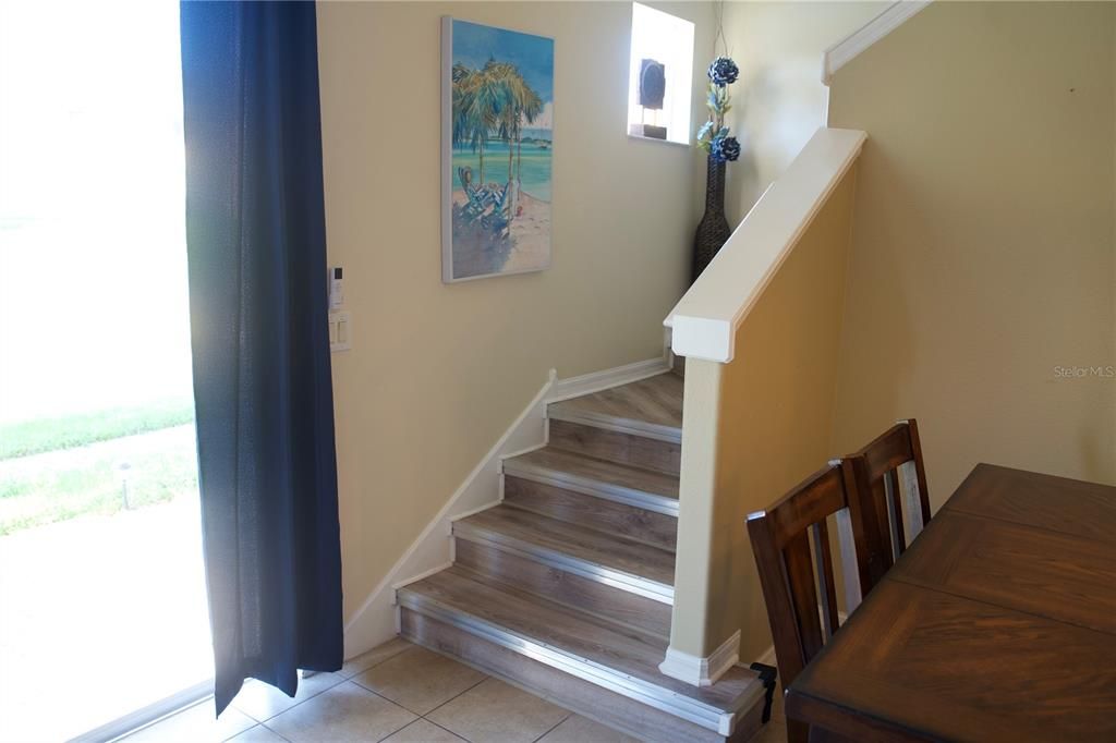 For Rent: $2,100 (3 beds, 2 baths, 1832 Square Feet)