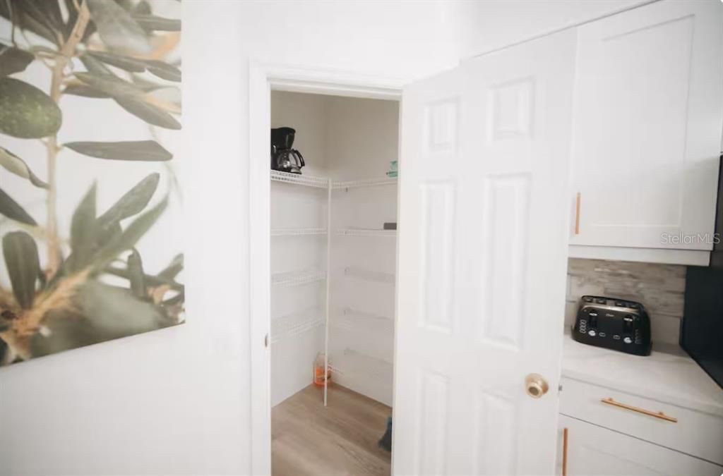 For Rent: $3,700 (6 beds, 3 baths, 2368 Square Feet)