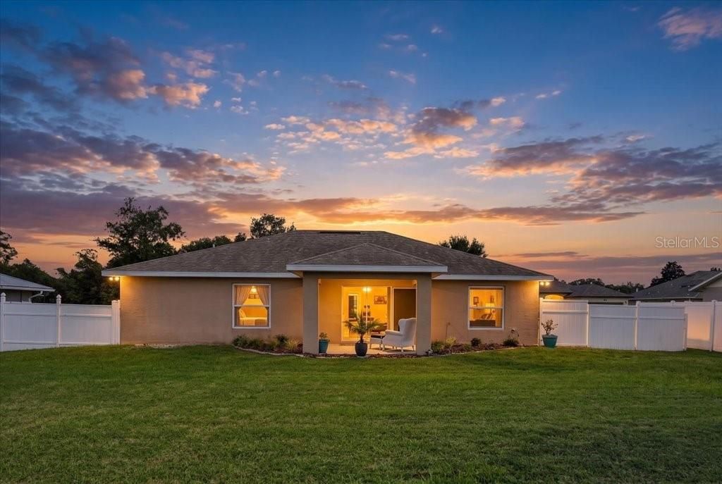 En Venta: $330,000 (3 camas, 2 baños, 1337 Pies cuadrados)