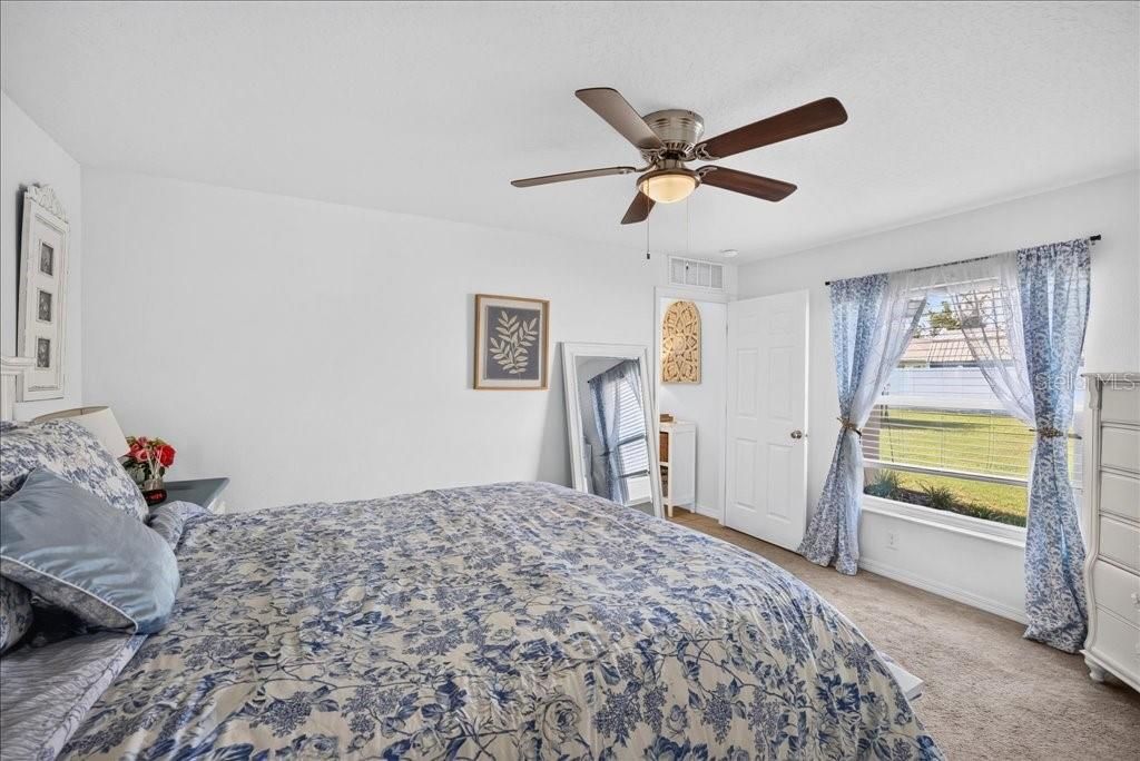En Venta: $330,000 (3 camas, 2 baños, 1337 Pies cuadrados)