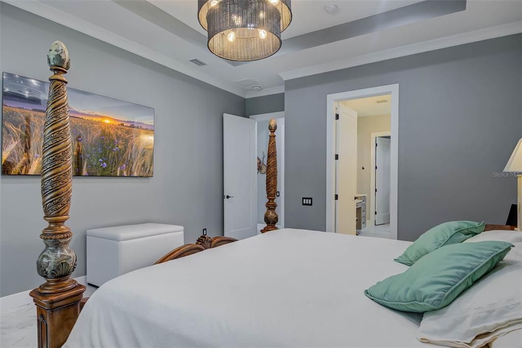 En Venta: $999,000 (3 camas, 3 baños, 2364 Pies cuadrados)