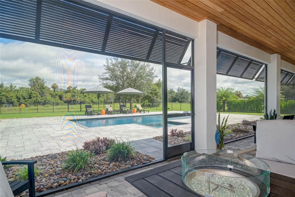 En Venta: $999,000 (3 camas, 3 baños, 2364 Pies cuadrados)