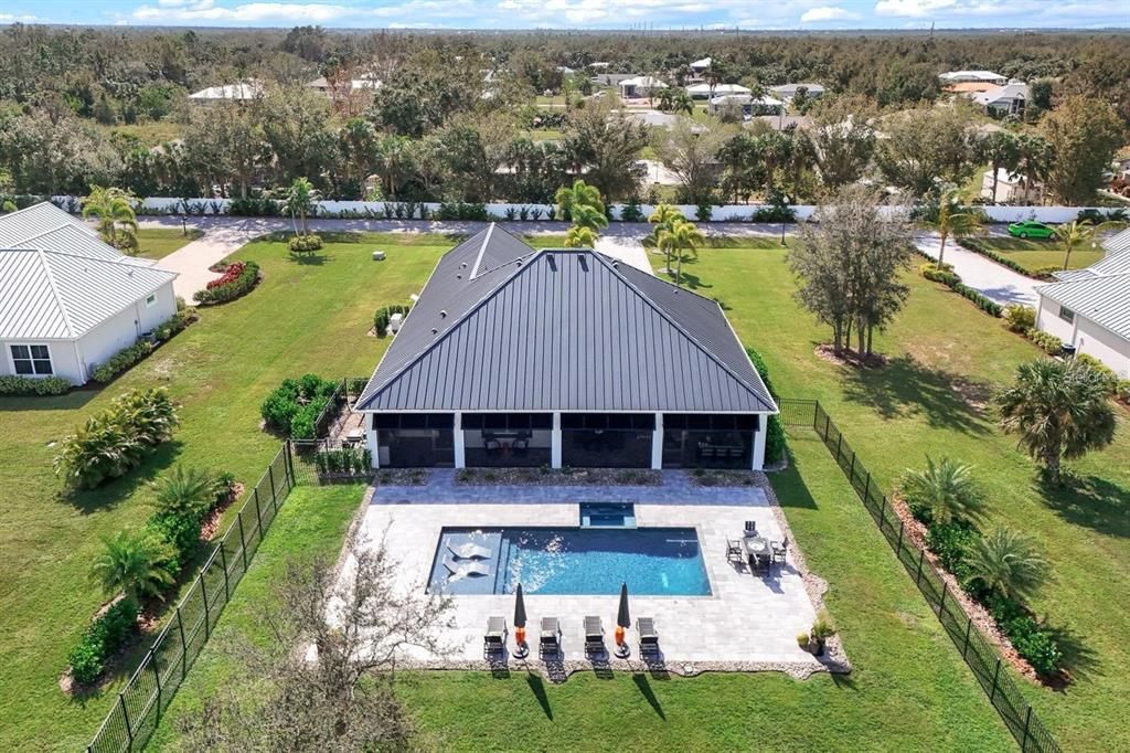 En Venta: $999,000 (3 camas, 3 baños, 2364 Pies cuadrados)