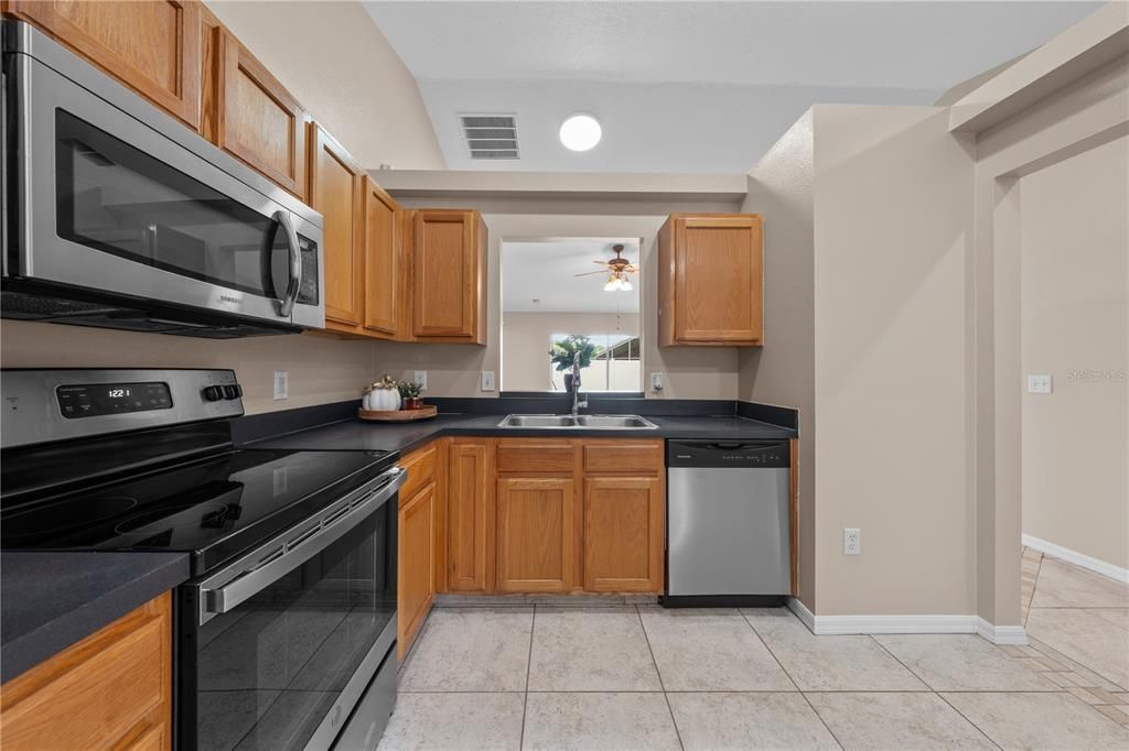 En Venta: $329,000 (3 camas, 2 baños, 1223 Pies cuadrados)