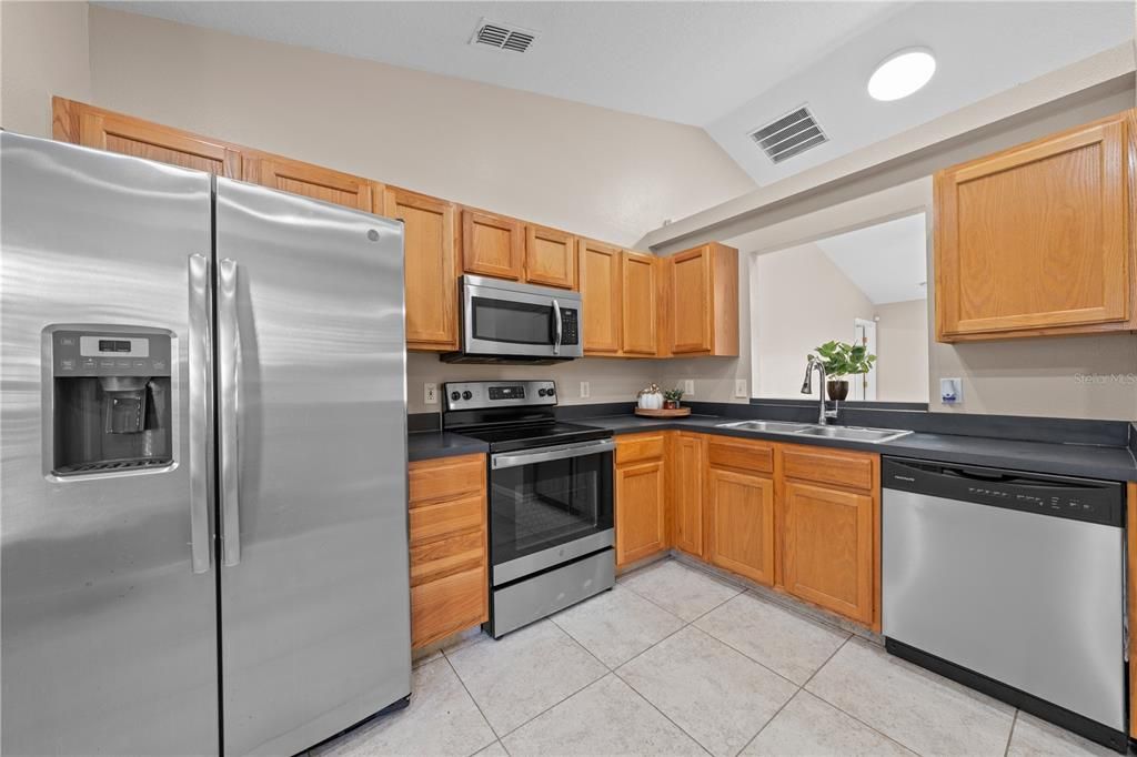 En Venta: $329,000 (3 camas, 2 baños, 1223 Pies cuadrados)