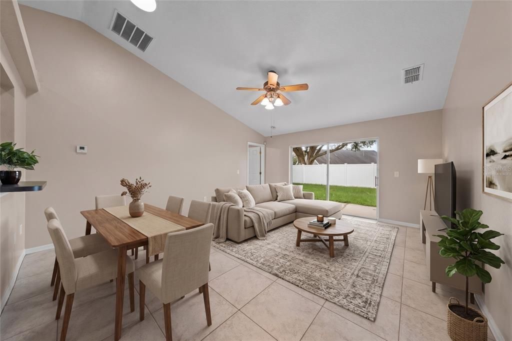 En Venta: $329,000 (3 camas, 2 baños, 1223 Pies cuadrados)