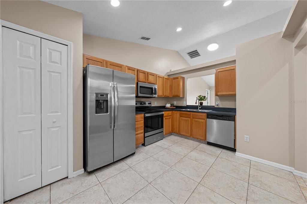 En Venta: $329,000 (3 camas, 2 baños, 1223 Pies cuadrados)
