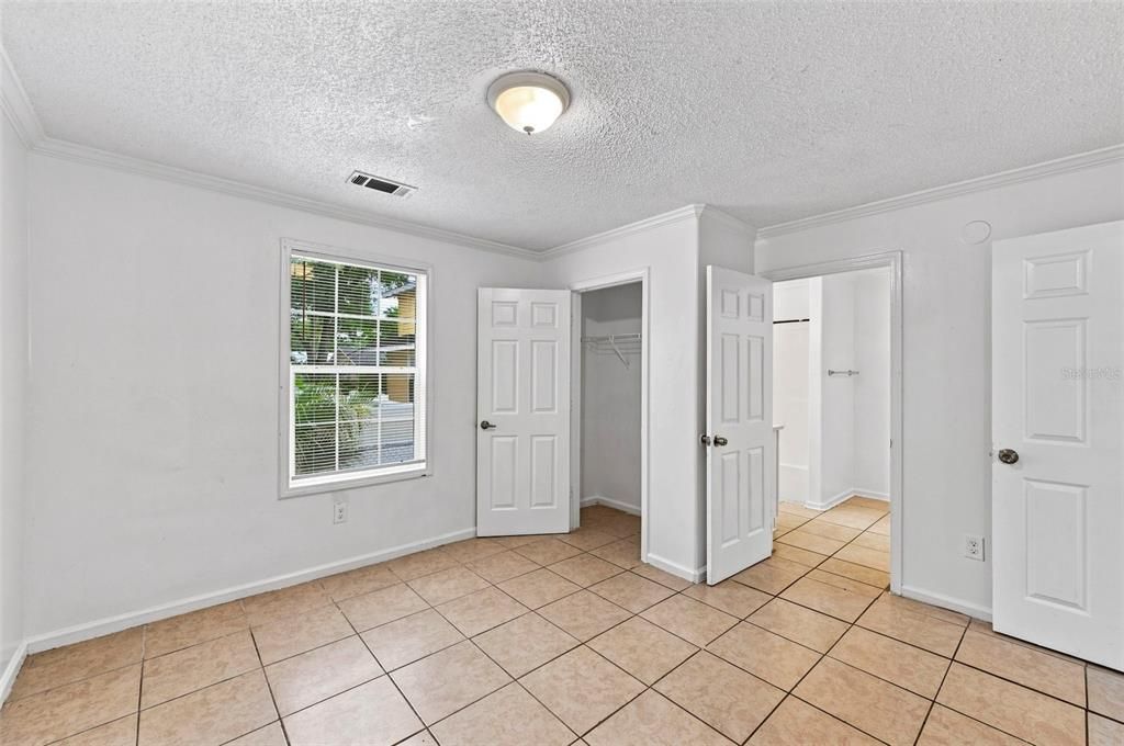 En Venta: $299,000 (4 camas, 2 baños, 1248 Pies cuadrados)