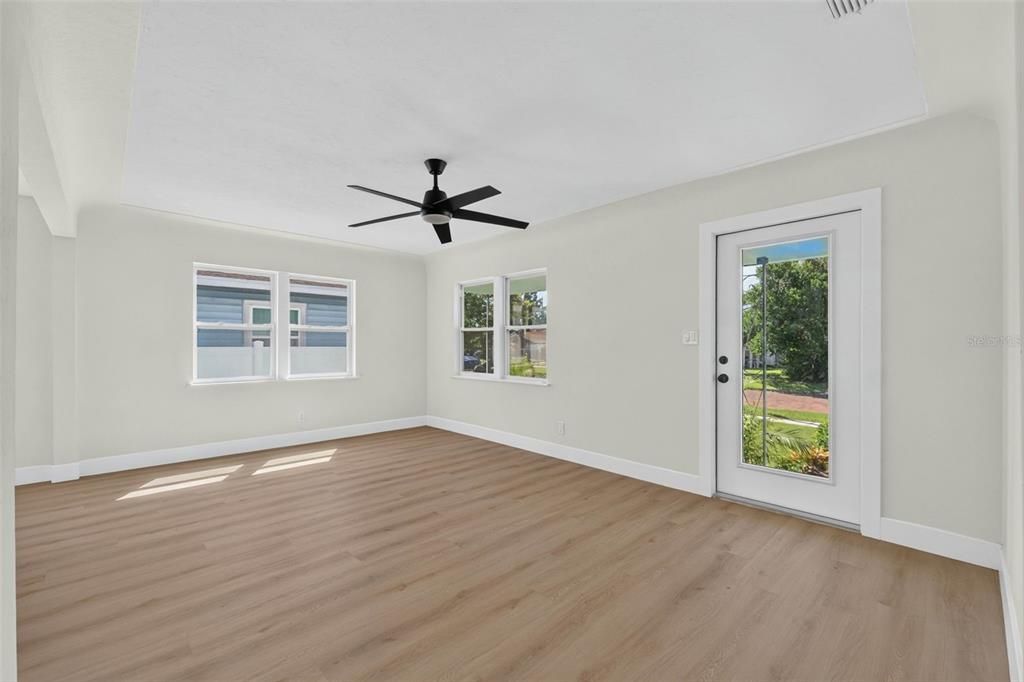 En Venta: $480,000 (3 camas, 2 baños, 1226 Pies cuadrados)