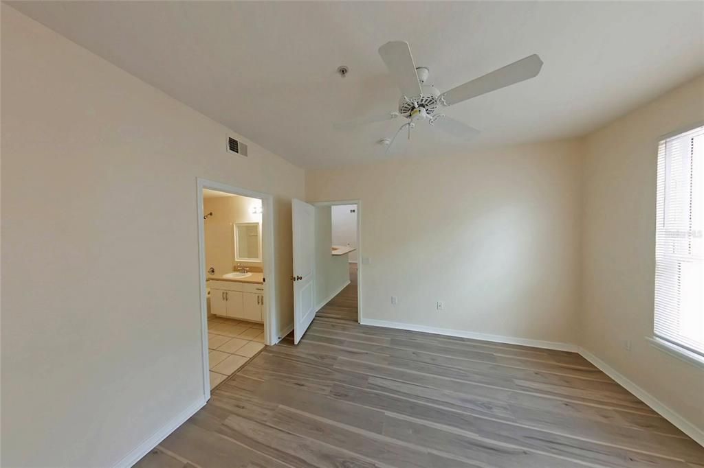 For Sale: $224,900 (2 beds, 2 baths, 1209 Square Feet)