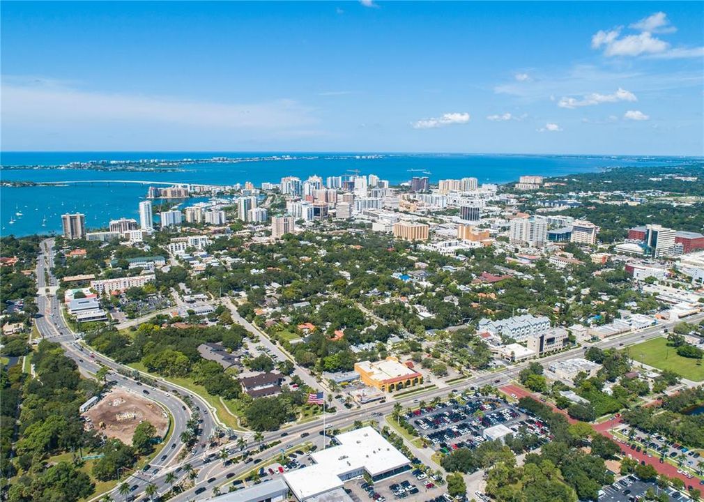 For Sale: $224,900 (2 beds, 2 baths, 1209 Square Feet)