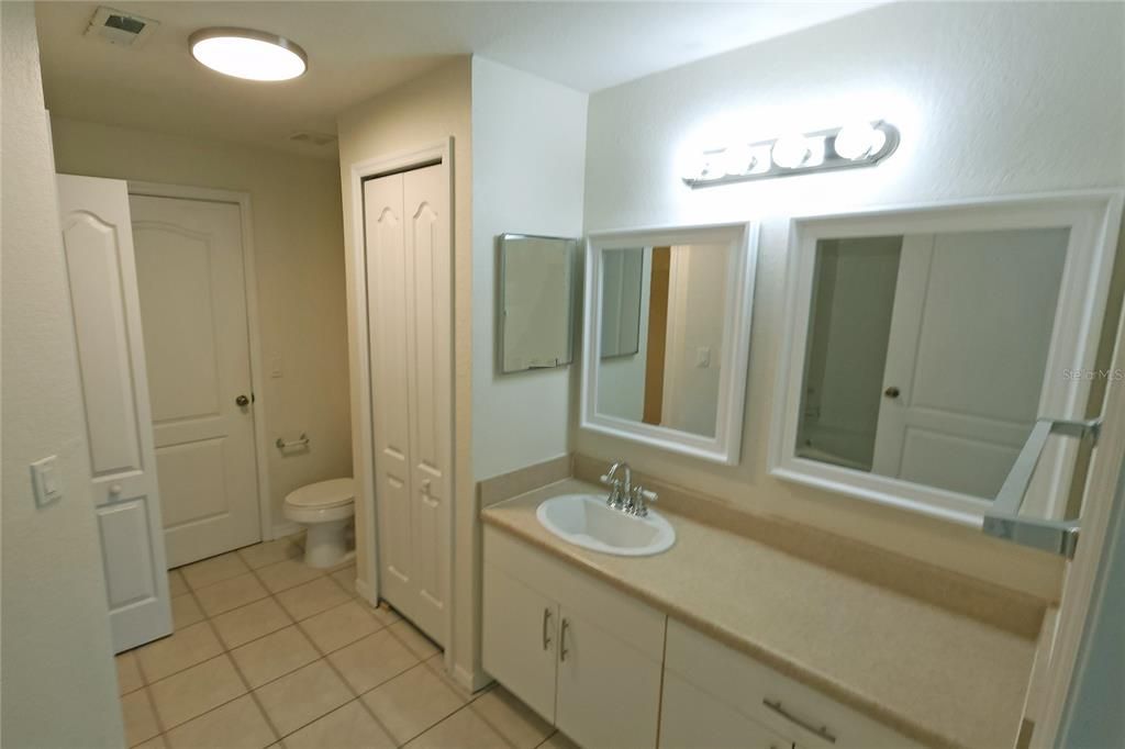 For Sale: $224,900 (2 beds, 2 baths, 1209 Square Feet)