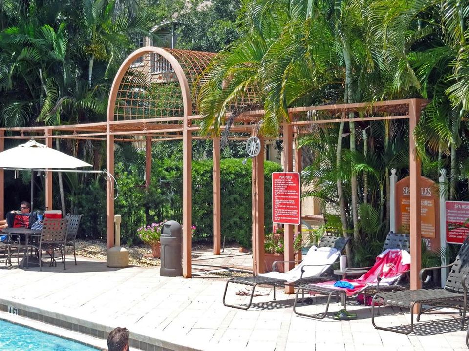 For Sale: $224,900 (2 beds, 2 baths, 1209 Square Feet)
