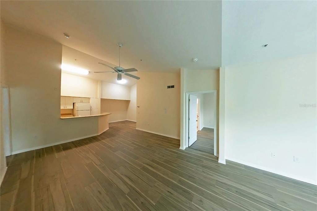 For Sale: $224,900 (2 beds, 2 baths, 1209 Square Feet)
