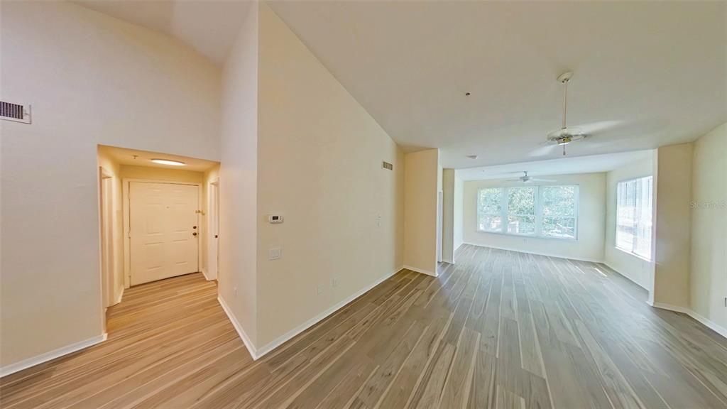 For Sale: $224,900 (2 beds, 2 baths, 1209 Square Feet)