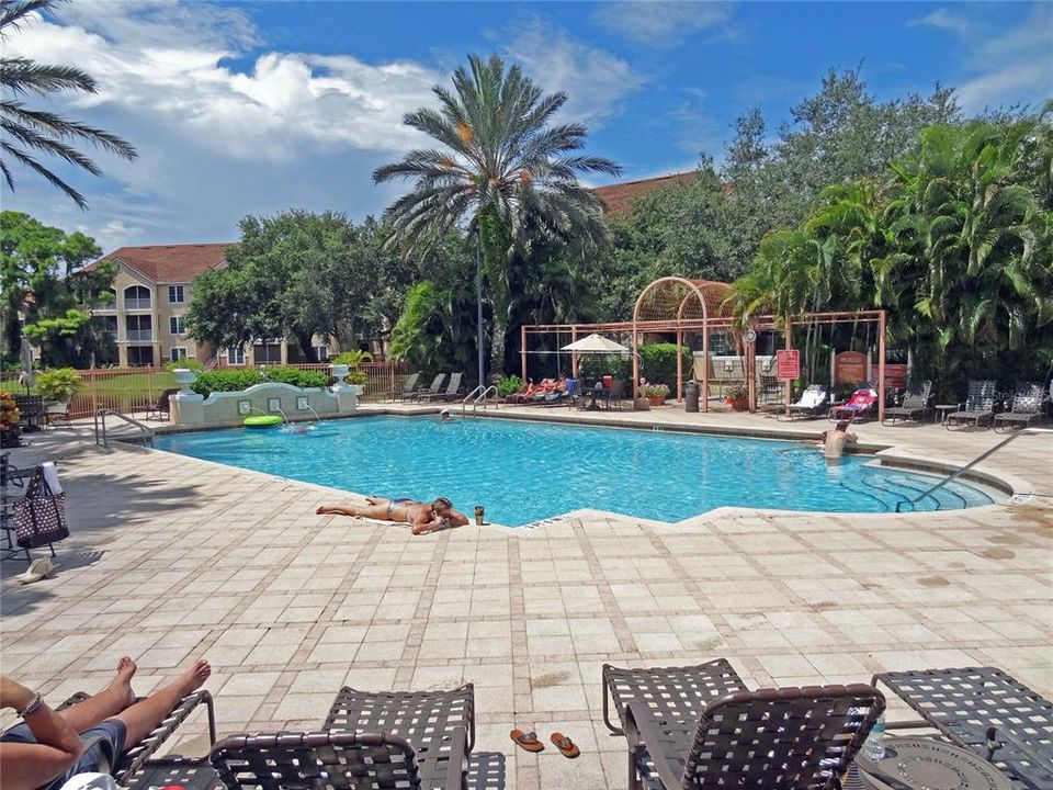 For Sale: $224,900 (2 beds, 2 baths, 1209 Square Feet)