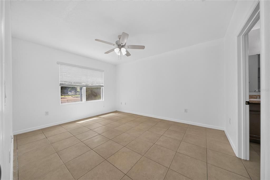 For Sale: $329,900 (4 beds, 2 baths, 1812 Square Feet)