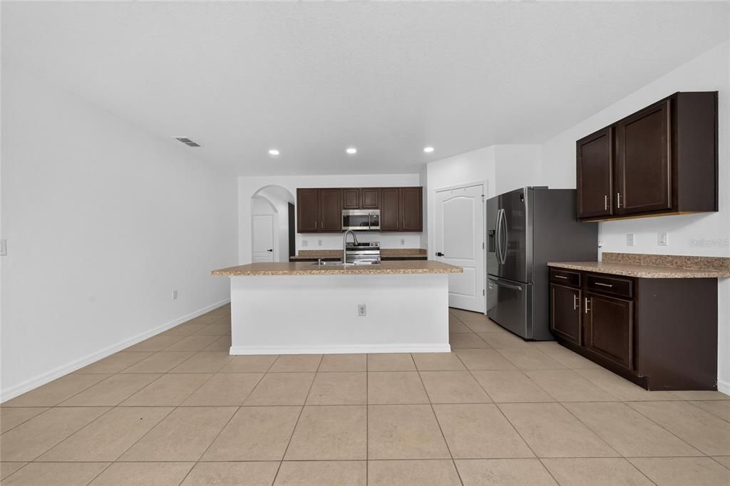For Sale: $329,900 (4 beds, 2 baths, 1812 Square Feet)