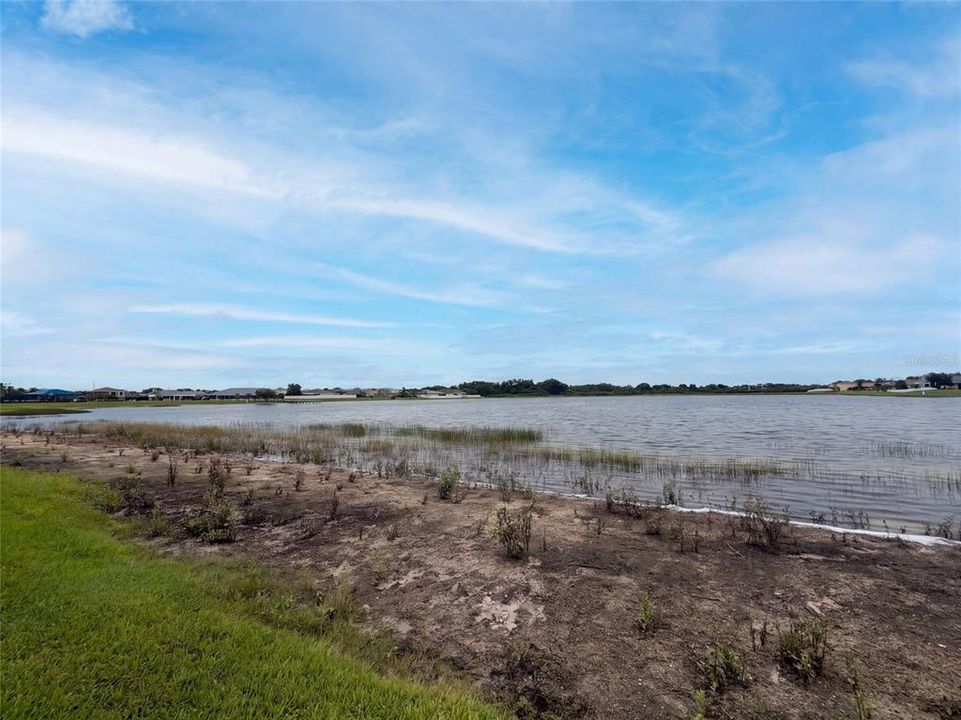 For Sale: $380,000 (4 beds, 3 baths, 2323 Square Feet)