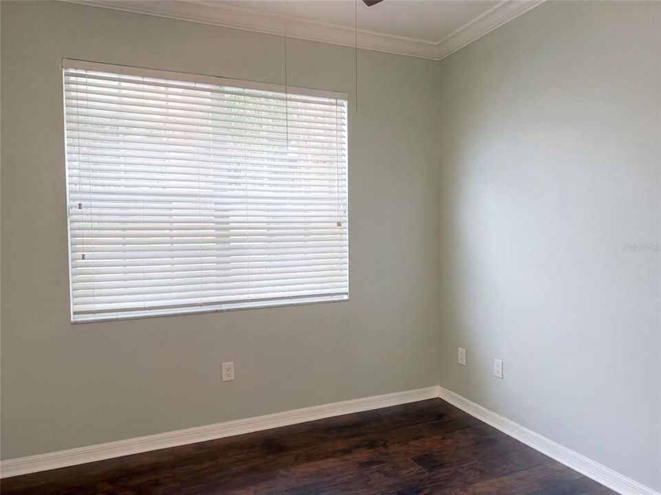 For Sale: $380,000 (4 beds, 3 baths, 2323 Square Feet)