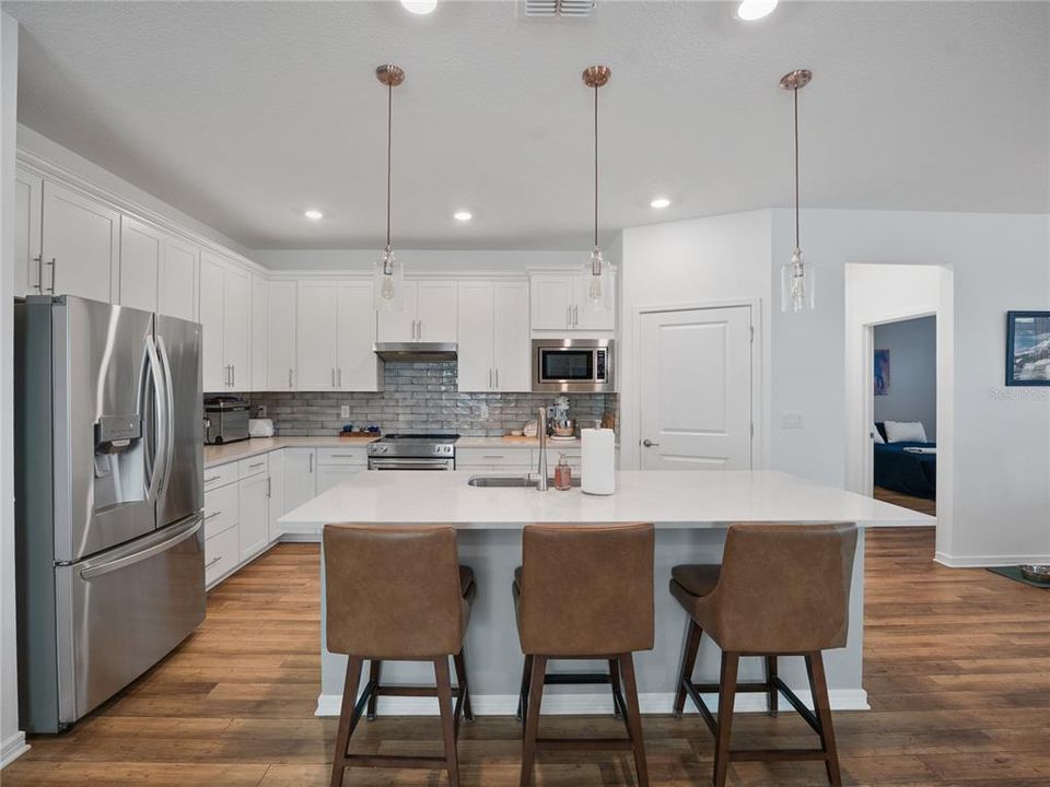 На продажу: $398,888 (3 спален, 2 ванн, 2186 Квадратных фут)