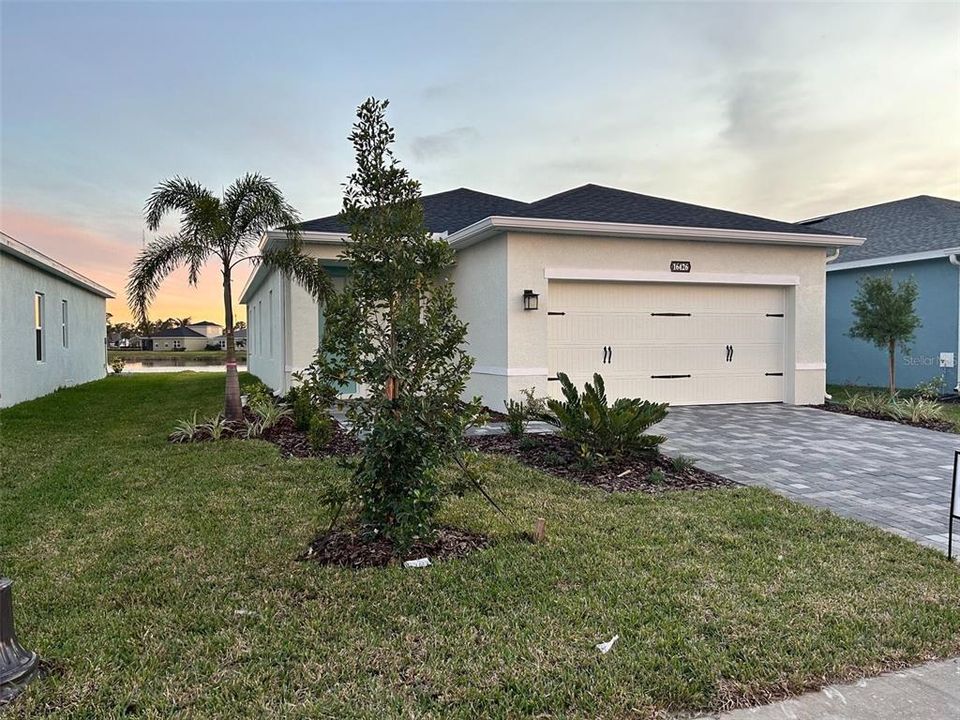 En Venta: $299,000 (3 camas, 2 baños, 1500 Pies cuadrados)