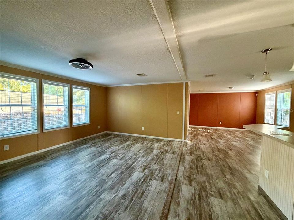 На продажу: $535,000 (4 спален, 2 ванн, 1836 Квадратных фут)