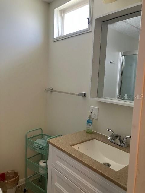 For Sale: $99,900 (2 beds, 2 baths, 960 Square Feet)