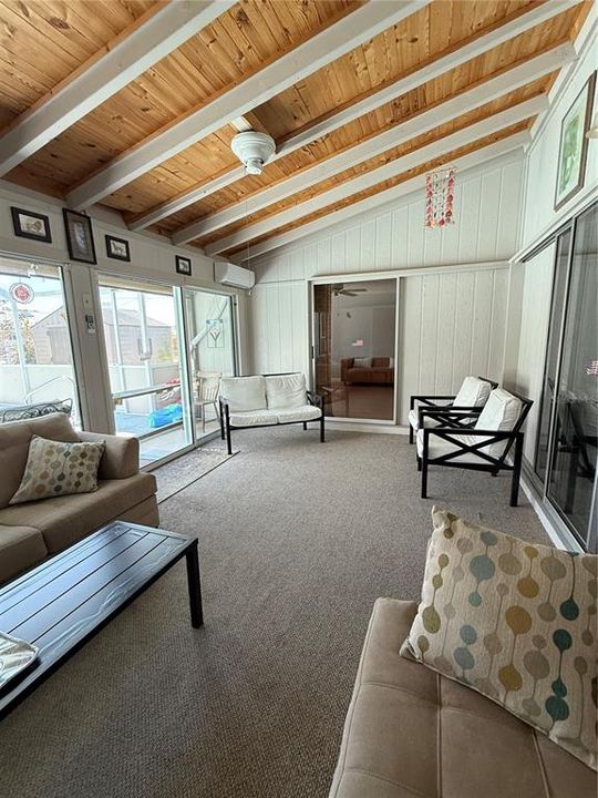En Venta: $385,000 (2 camas, 2 baños, 1402 Pies cuadrados)