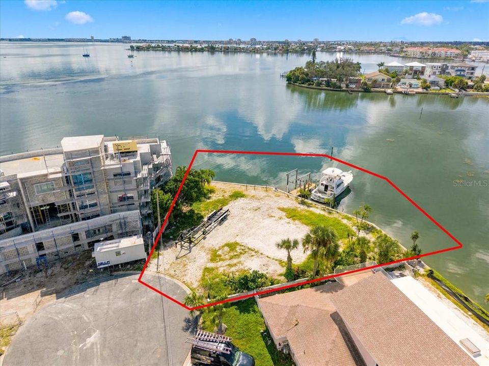 For Sale: $1,500,000 (0.24 acres)