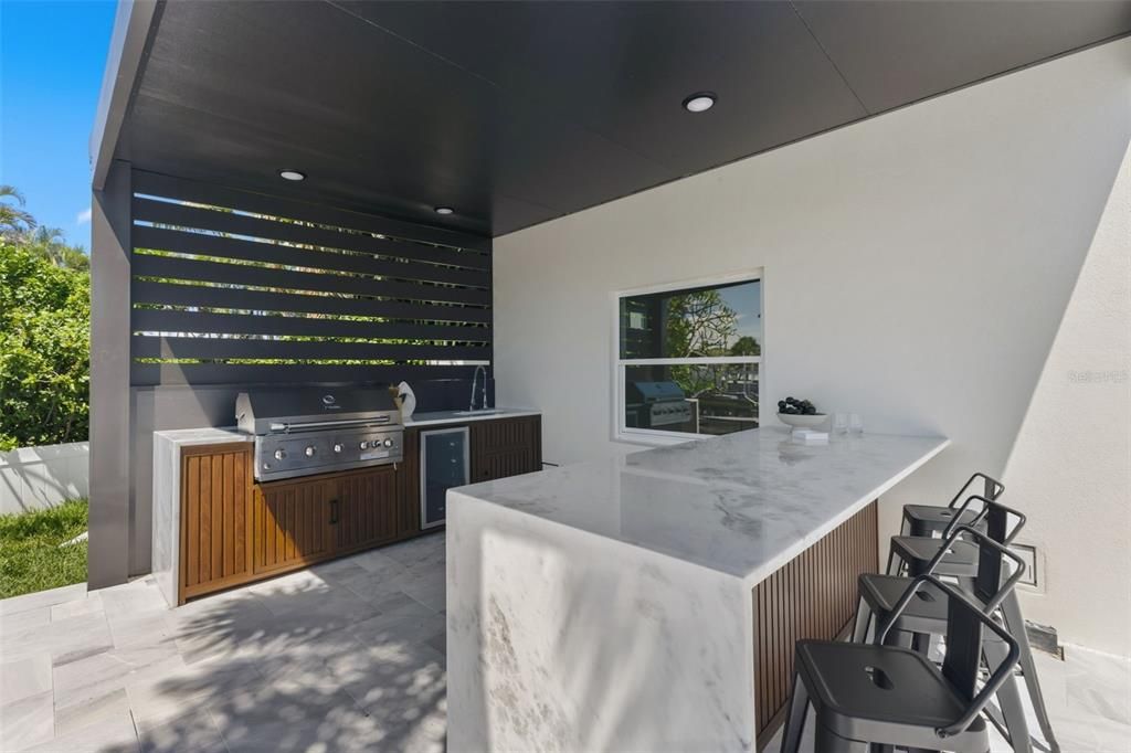 For Sale: $2,699,999 (5 beds, 4 baths, 2648 Square Feet)