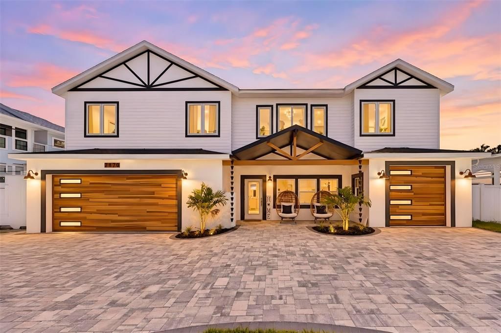 For Sale: $2,699,999 (5 beds, 4 baths, 2648 Square Feet)