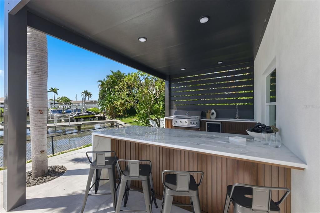 For Sale: $2,699,999 (5 beds, 4 baths, 2648 Square Feet)
