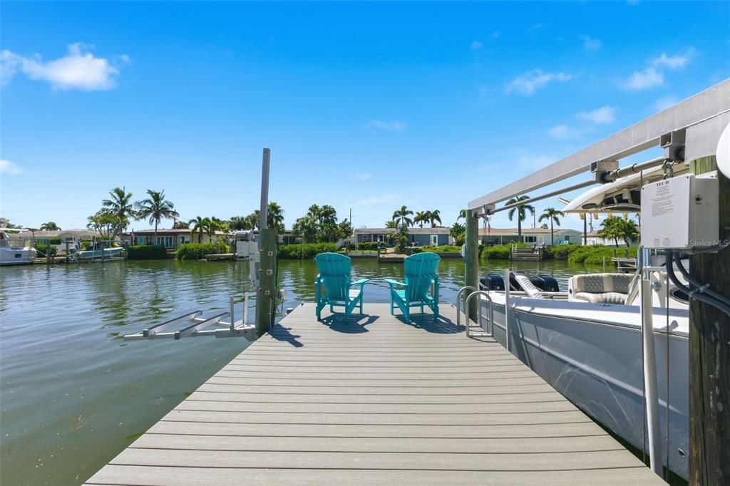 For Sale: $2,699,999 (5 beds, 4 baths, 2648 Square Feet)