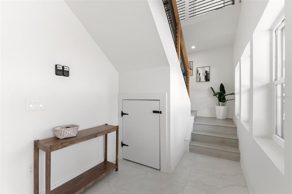 For Sale: $2,699,999 (5 beds, 4 baths, 2648 Square Feet)