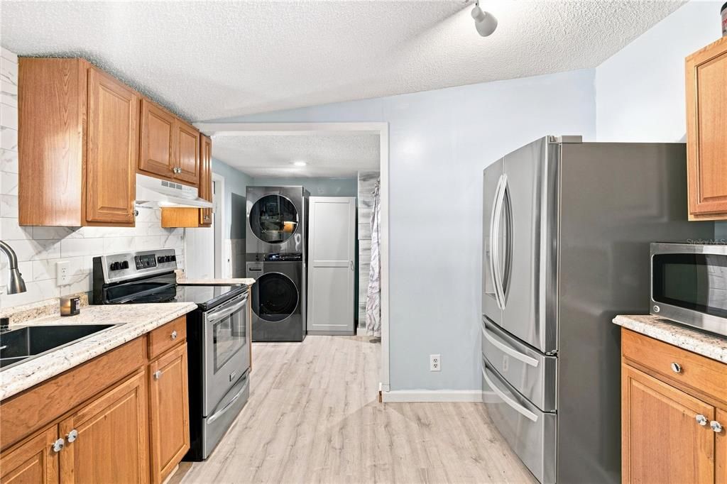 For Sale: $399,999 (3 beds, 2 baths, 1248 Square Feet)