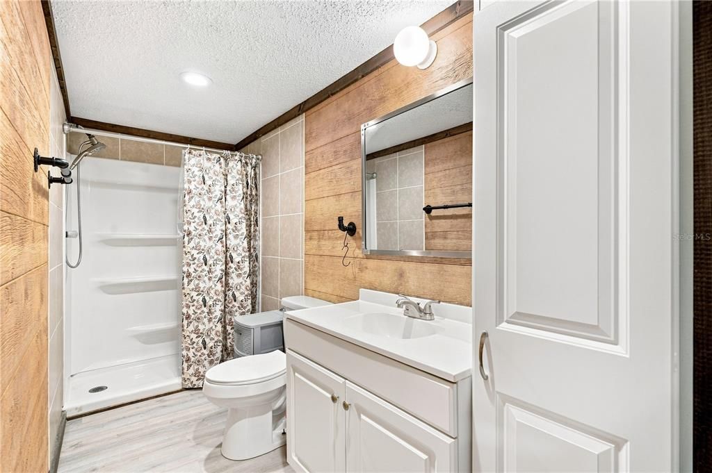 For Sale: $399,999 (3 beds, 2 baths, 1248 Square Feet)