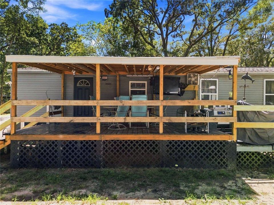 For Sale: $399,999 (3 beds, 2 baths, 1248 Square Feet)