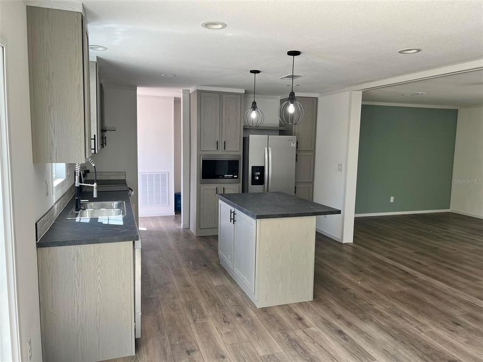 En Venta: $255,000 (3 camas, 2 baños, 1493 Pies cuadrados)